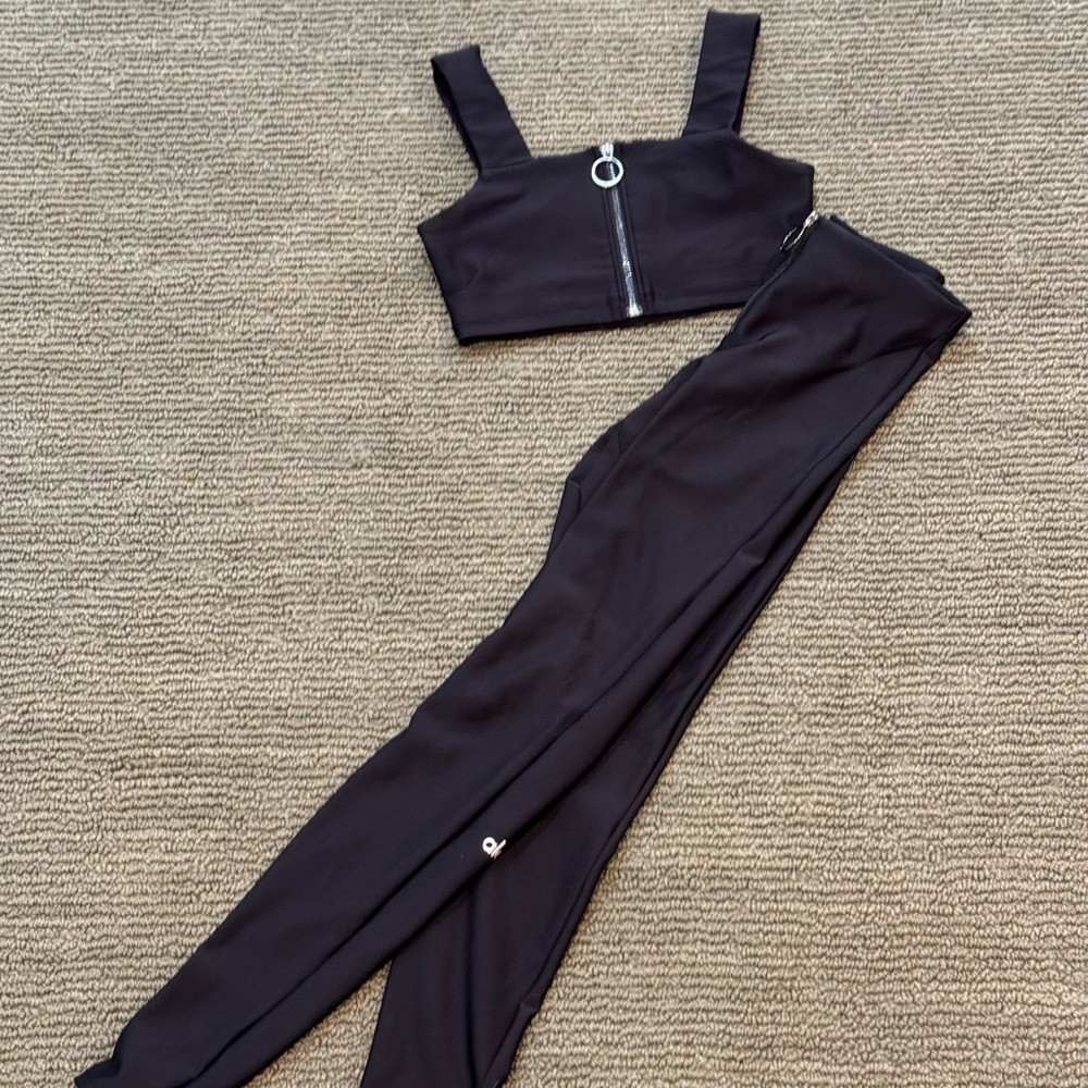 ALO zipup black scuba set in size XS